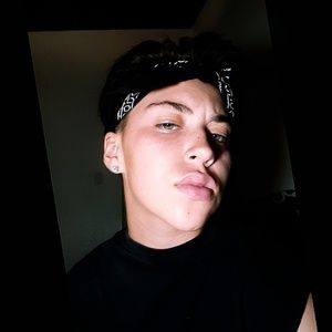 Meet your Posher, Zoie